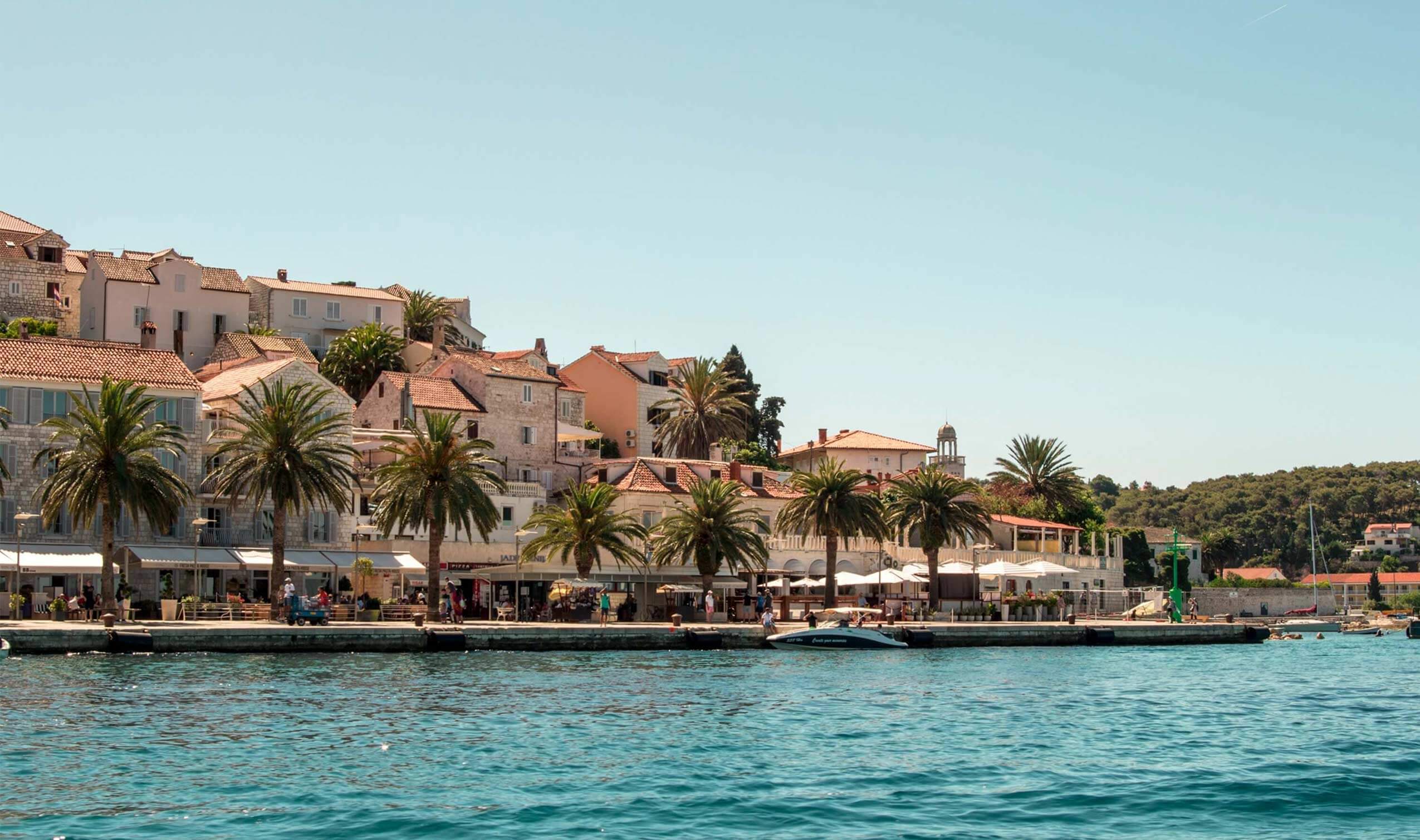 Nautički centar Hvar